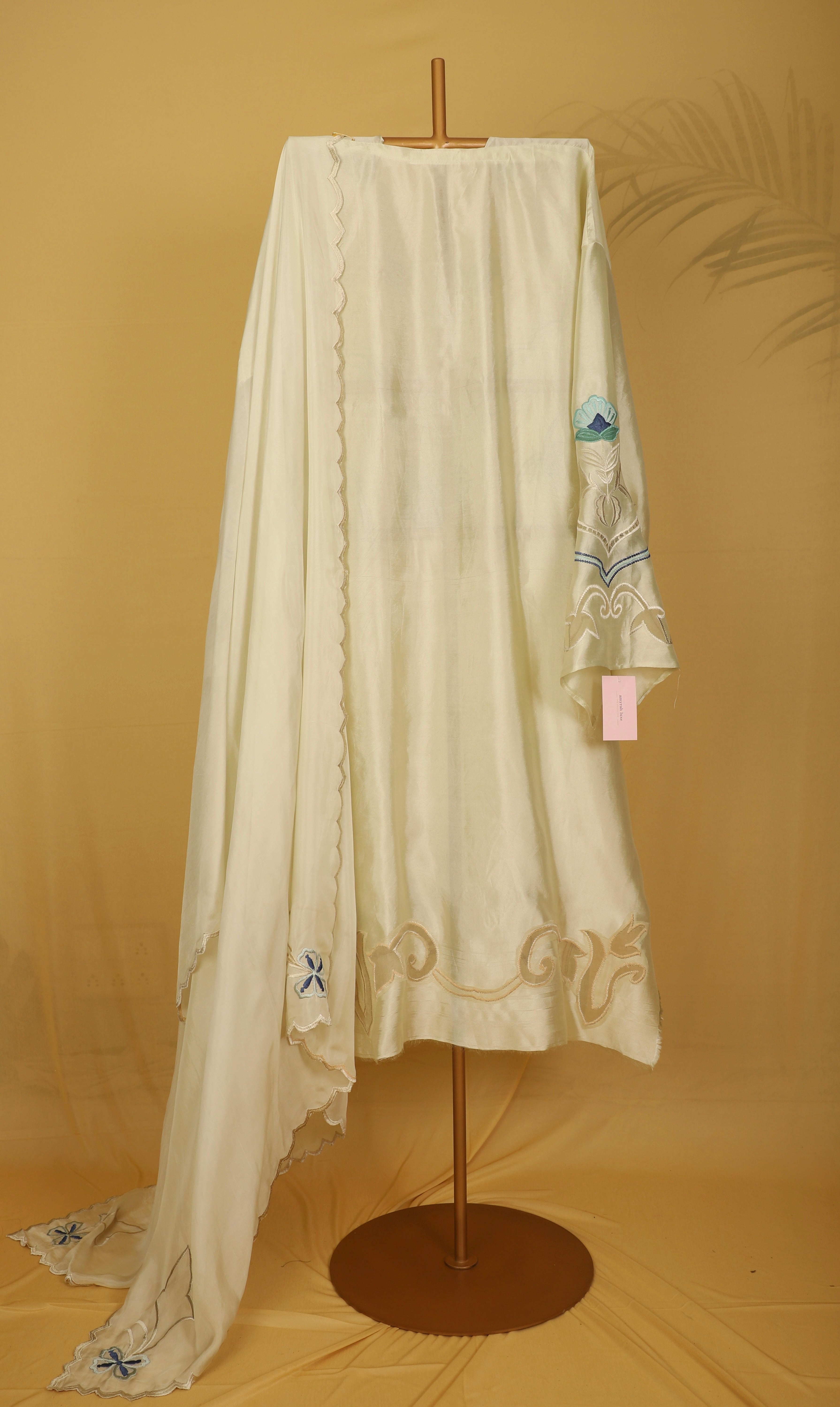 Amber Appliqué and Thread-work set