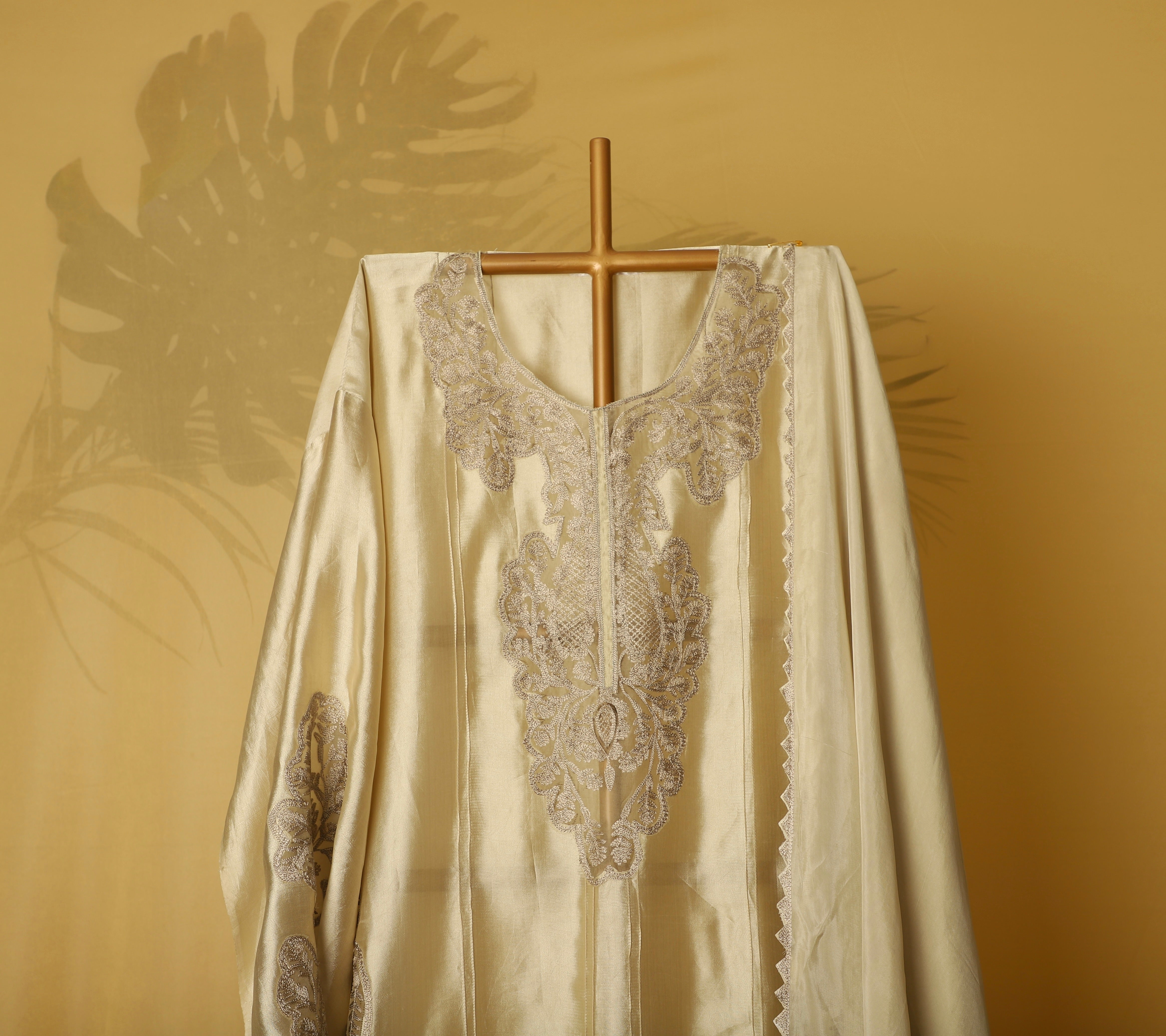 Vintage Champagne Ari Work Set