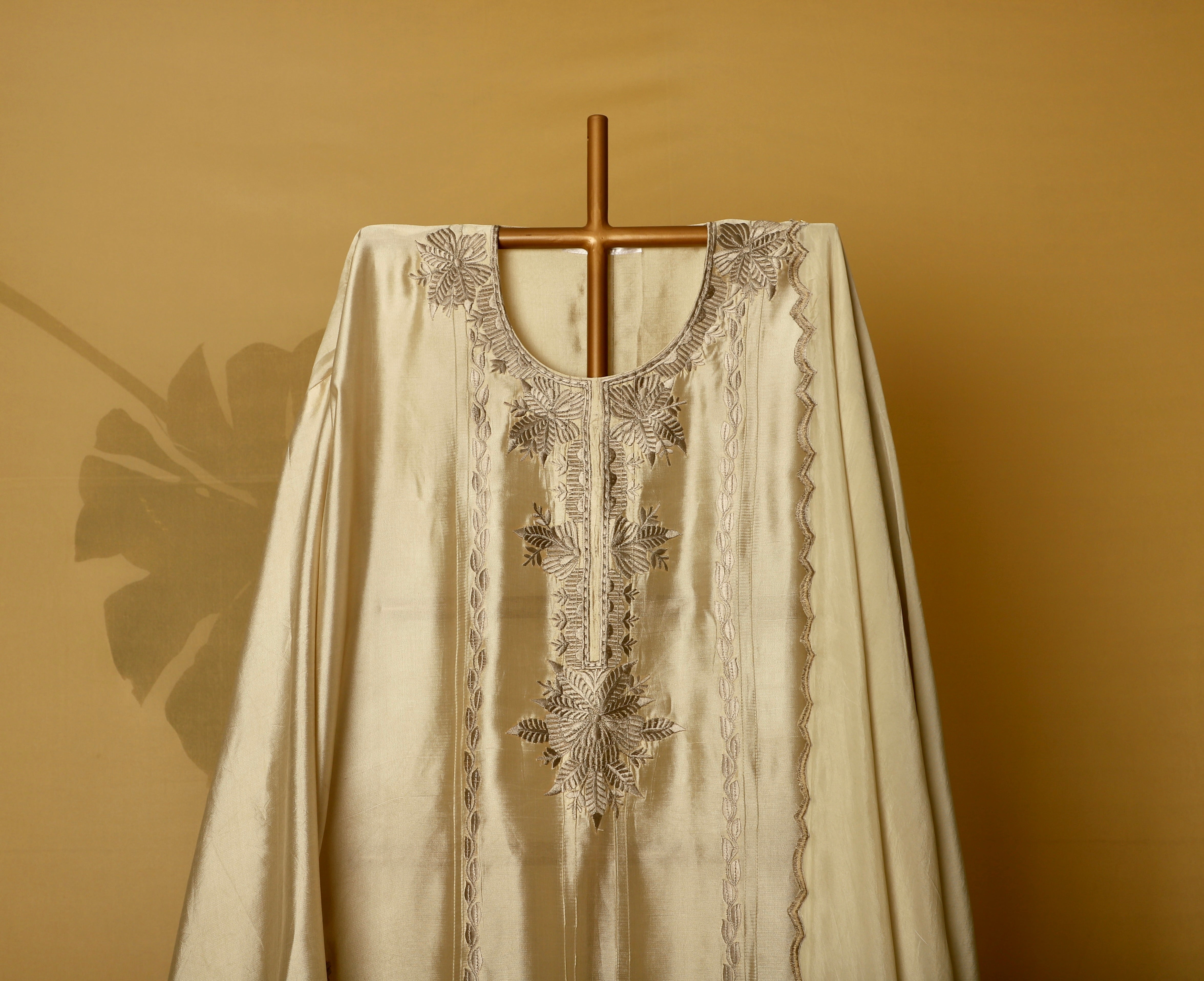 Vintage Parsi Cutwork Set